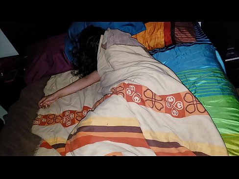 ❤️ Kasupoeg sõimab oma noort kasuema, kui ta magab. ❤️❌ Pornovideo at us ️❤
